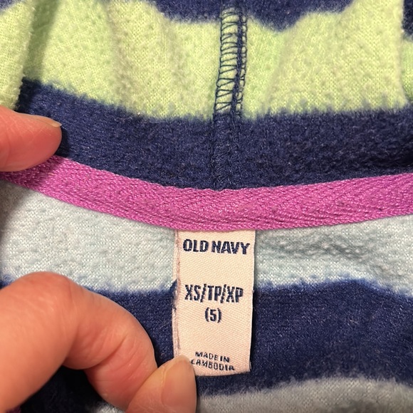 Old Navy kid’s jacket - Picture 2 of 3